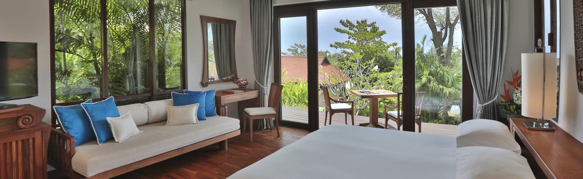 Pavilion Suite Two Bedrooms (garden view)(1)